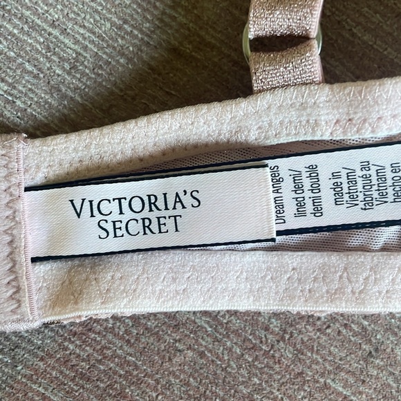 Victorias Floral Lace Underwire Bra - Pink 34D - Picture 10 of 13